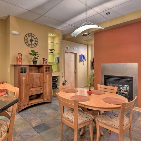 Idyllic Dtwn Anchorage Condo With Fireplace! المظهر الخارجي الصورة