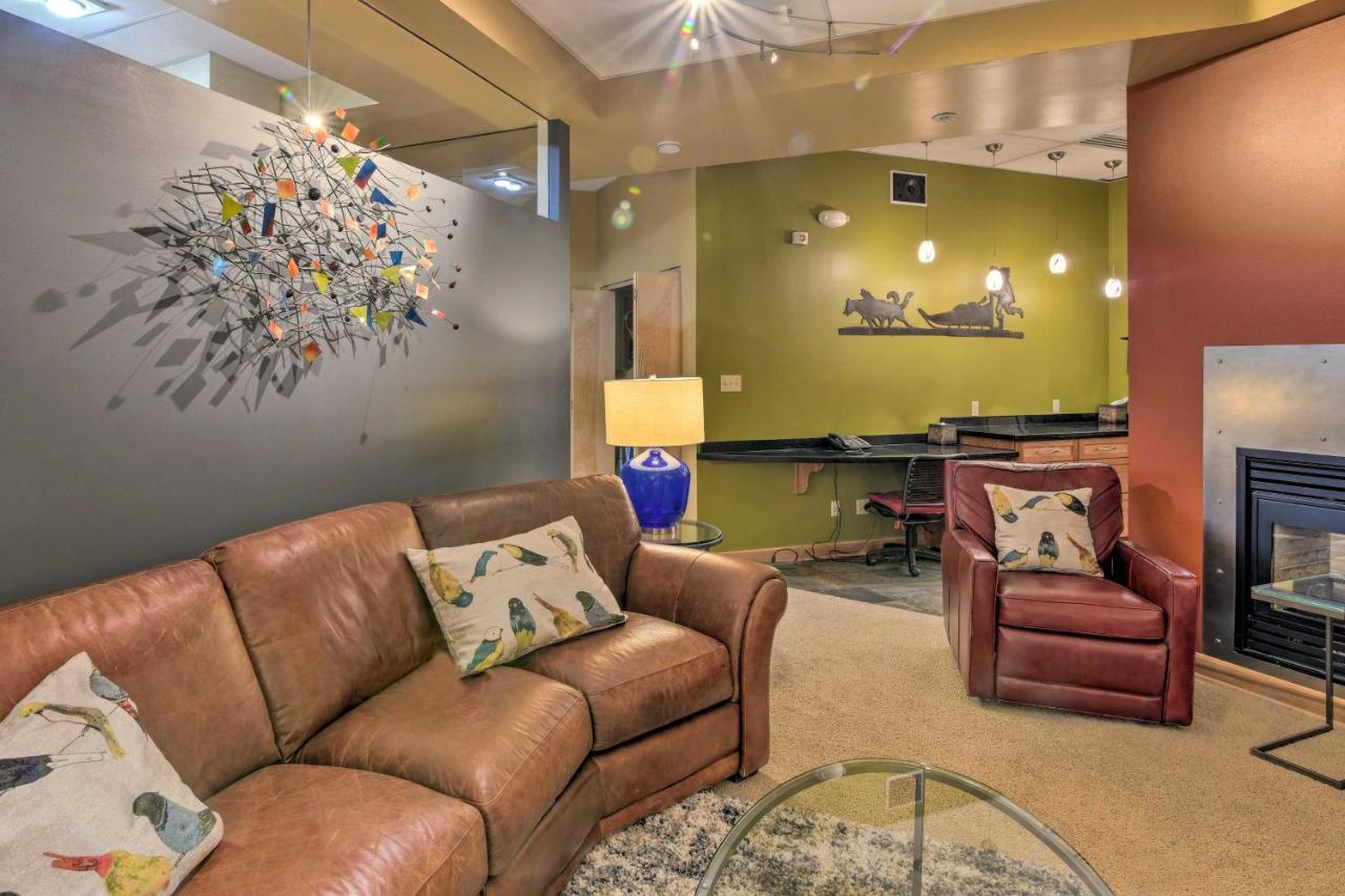 Idyllic Dtwn Anchorage Condo With Fireplace! المظهر الخارجي الصورة