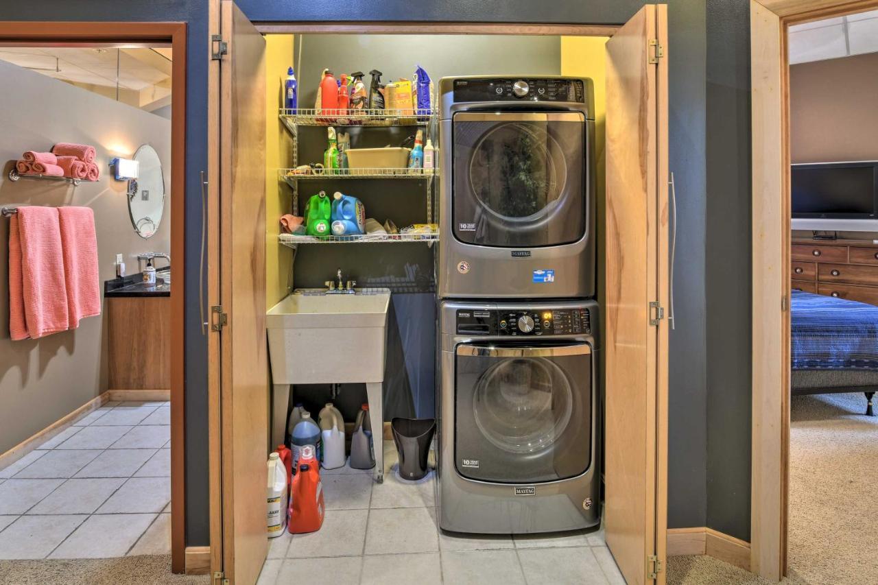 Idyllic Dtwn Anchorage Condo With Fireplace! المظهر الخارجي الصورة